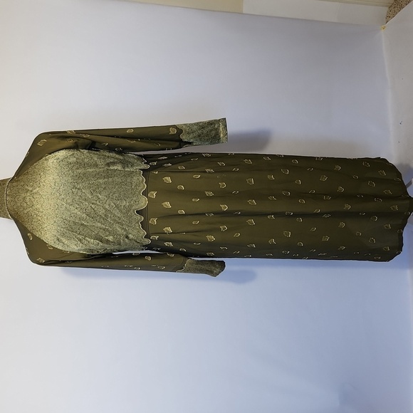 Womens Olive Green Silk Blend Metallic Thread Mandarin Collar Floral Print Kurta - Picture 11 of 16